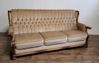 Sofa trzyososbowa tapicerowana; 0143