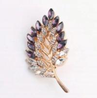 02-Broszka- elegancki, błyszczący listek- kryształ.