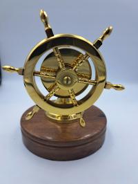 Marynistyczny dziadek do orzechów