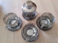 *BLOX* 3 filiżanki na spodeczkach + cukiernica z duralexu (PRL)