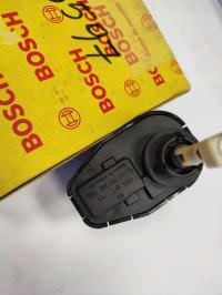 SILNIK REGULACJI ŚWIATEŁ PRZEDNICH BOSCH 0132008302 FORD SIERRA/SCORPIO