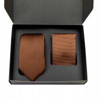 KRAWAT męski brązowy gładki + POSZETKA brązowa prążek + PUDEŁKO