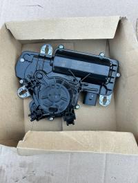 AUDI VW SKODA ZAMEK DOCIĄG KLAPY BAGAŻNIKA 5TA827887B