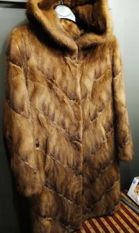 BRĄZOWE NORKI Z KAPUCĄ M/L