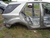 MERCEDES ML W164 164 ĆWIARTKA BŁOTNIK TYŁ PRAWA TYLNA