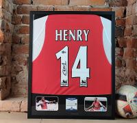 Thierry Henry, Arsenal FC - koszulka z autografem w ramie od 1zł! (zag)