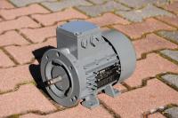 Silnik elektryczny kołnierzowy 0.37kw. 1350obr./min., łapy/kołnierz. STUBBE