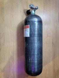 Ultralekka butla nurkowa z włókna węglowego 300 bar 6,8l z zaworem 230 bar