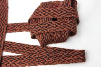 Wełniana Krajka Ręcznie Tkana Pas Pasek Owijacze 28 mm DIAMENT CZERW-CZARNA