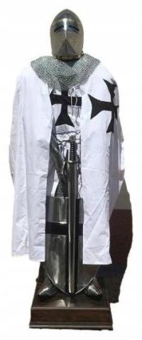 Тевтонские доспехи со щитом и мечом HIT J27