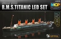Academy 14220 R.M.S. Titanic 1:700 z oświetleniem LED – model plastikowy