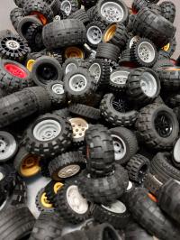 Lego Technic oryginalne klocki: felgi, opony kompletne koła mix 100g