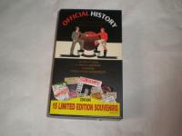 Manchester United oficial history + 15 souvenirs