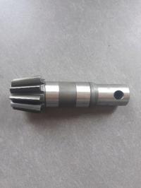 Wałek atakujący zgrabiarki Z10 KUHN (10x72)