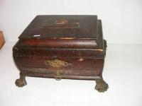 красивый старый ящик с ящиком K06842