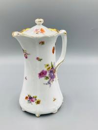 Stary, przedwojenny dzbanek w kwiaty do kolekcji.
