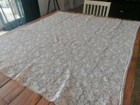 ZJAWISKOWY DELIKATNY ROMANTYCZNY FRANCUSKI KORONKOWY OBRUS 125 x 145 Nr.4