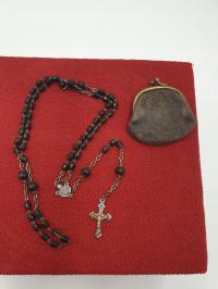 Stary Różaniec w etui Francja czarne szkło