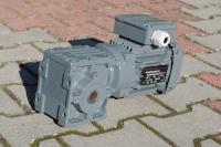 Угловой мотор-редуктор 0.55 kw. 90обр / мин. компании SEW