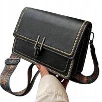 Torebka Damska CZARNA Usztywniana na Ramię Pasek Kolorowy Kuferek Zatrzask