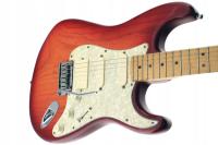 FENDER DELUXE STRATOCASTER AMERICAN EMG 2010 профессиональный мощный инструмент США