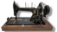 Старая швейная машина Goriot