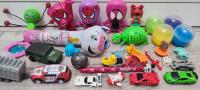 Kinderki figurki zabawki różności mix zabawki J23