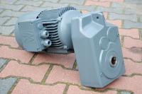 Motoreduktor dwubiegowy 0.3/1.3kw 14/60obr./min. z hamulcem. SEW