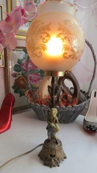 Настольная лампа,, ретро,, пол XX в. декоративный абажур.