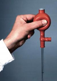 gruszka do pipet.. czerwona trzyzaworowa D&N, krótki trzonek