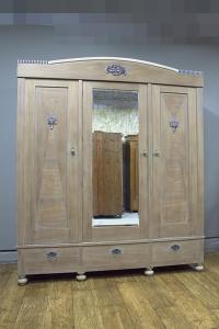 КРАСИВАЯ 3DRZWIOWA ШКАФ В СТИЛЕ МОДЕРН АНТИКВАРИАТ