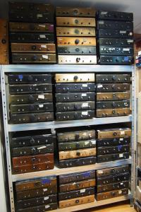 ПАЛИТРА УСИЛИТЕЛЕЙ PROMETHEAN AV-3016 - 70 ШТУК!