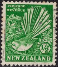 New Zealand 1/2 d.