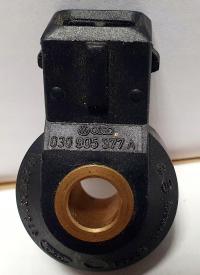 Volkswagen OE 030905377A czujnik spalania stukowego