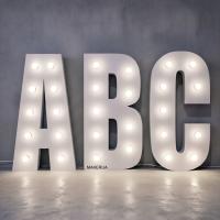 Podświetlane litery 3D z żarówkami LED duże dekoracje inicjały na wesele