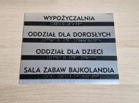 Tabliczka brajlowska na drzwi-opis w alfabecie Braille’a