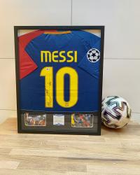 Лео Месси, ФК Барселона-футболка с автографом в руке от 1 PLN! (заг)