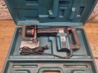 Młot udarowy Makita HM1100C SDS Max - walizka