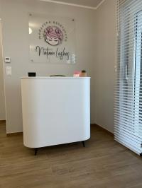 Lada recepcyjna, sklepowa, biała matowa szer 92 cm x gł.42 x wys.110