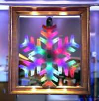 DUŻA ŚNIEŻYNKA ŚNIEŻKA ŚNIEG LED OZOBA ŚWIĄTECZNA NA OKNO MULTIKOLOR WITRAŻ