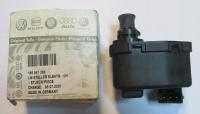VW AUDI SILNIK SILNICZEK KOREKTOR REGULACJI ŚWIATEŁ 165941295 ORYGINAŁ