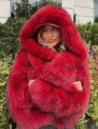 Kurtka futerko futro eko krótkie czerwone jesień zima z kapturem glamour