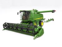 Bruder зерноуборочный комбайн John Deere T670i 02132