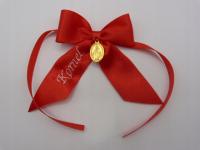 Czerwona Wstążka kokardka do Wózka Łóżeczka z Imieniem Maluszka medalik z