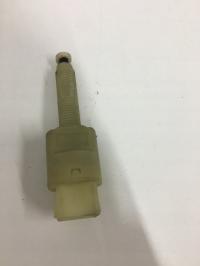 WŁĄCZNIK ŚWIATEŁ STOP AUDI A4 B5 4A0 945 515A