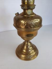 Латунная керосиновая лампа