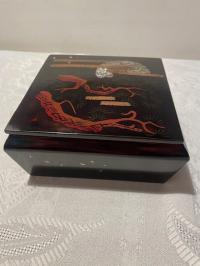 Orientalne PUZDERKO z LAKI i MACICY PERLOWEJ