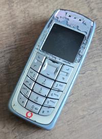 Мобильный телефон Nokia 3120 Classic 4 МБ / 2 МБ 2G серебристый