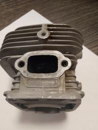 195131202 Cylinder z tłokiem kpl. Makita EA3500F