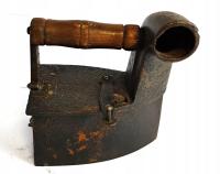 STARE ŻELAZKO WĘGLOWE Z KOMINKIEM